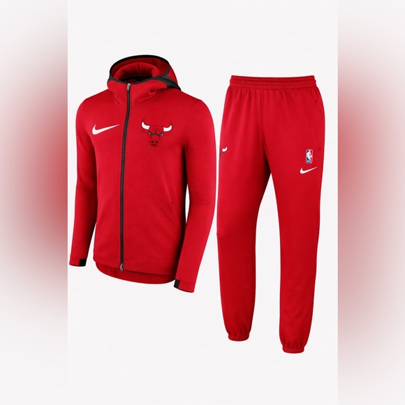 Nike Other - Nike Suit Mens Red Chicago Bulls 75th Anni Showtime court-side

❤️🔥❤️🔥❤️🔥❤️